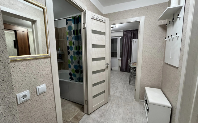 Odnushka vozle Akvaparka 20 vek Flat