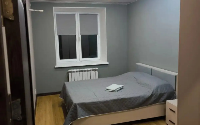 Апартаменты Новая 2х комнатная квартира с паркингом