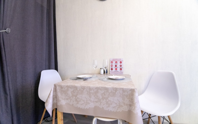 Stylish Studio in Novostroe Apartments