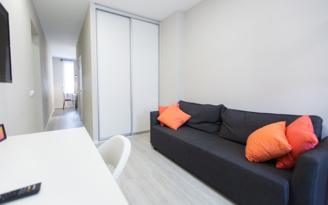 Апартаменты 9 Ночей на Карташова №2