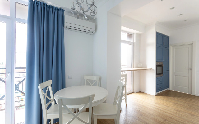 Apartment on the Heights