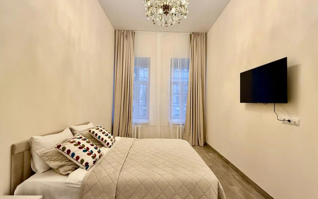 Квартира Двухкомнатные апартаменты с видом на Невский проспект