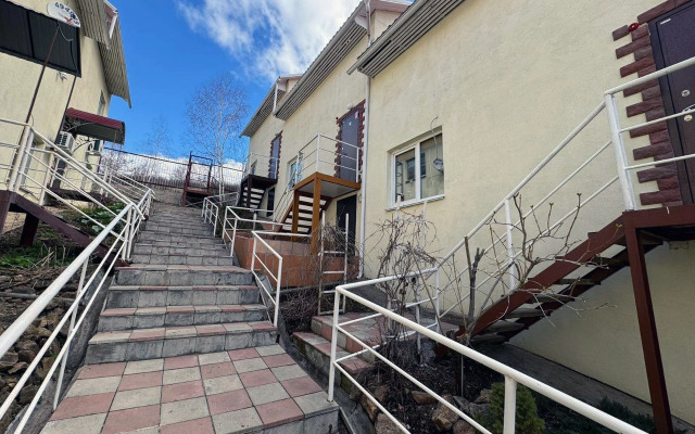Na Ozere Bannoye Bungalow