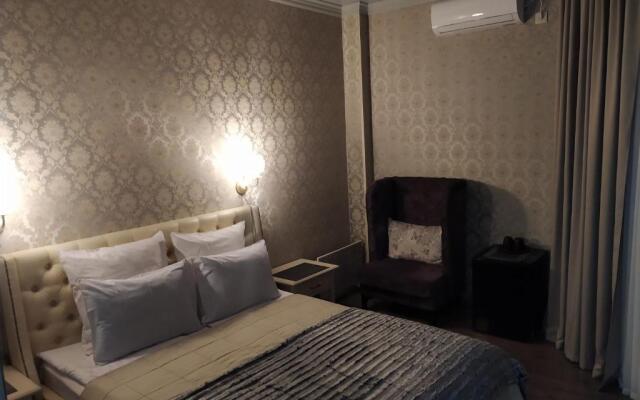 7 Street Mini-Hotel