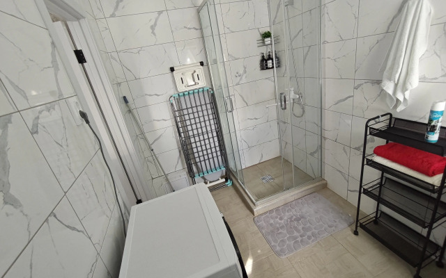 Na Krasnoy Armii 136/14 Apartments