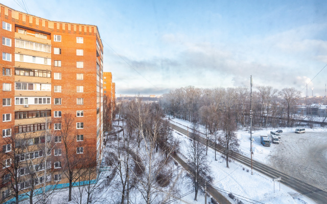 Prostornaya trexkomnatnaya Flat