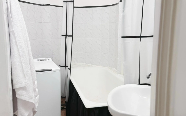 Chetyrekhkomnatnaya Natali Apart V Tsentre Moskvy Flat
