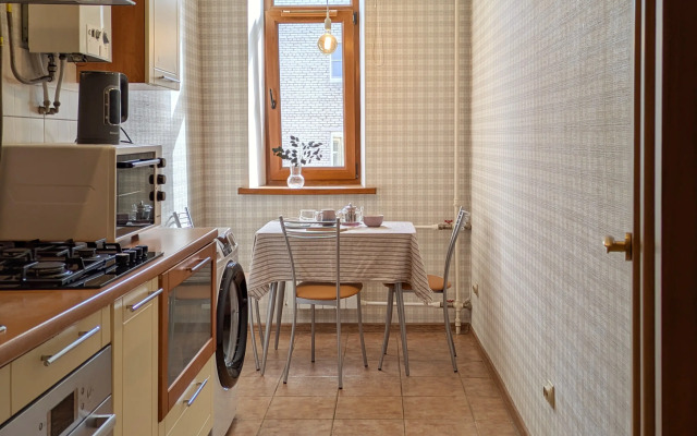 Dvukhkomnatnaya V Tsentre Flat