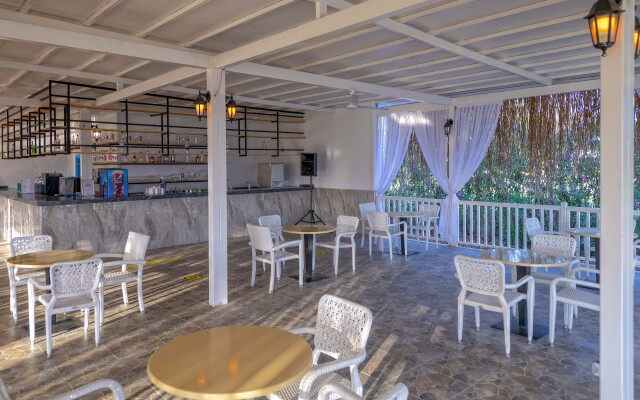 Asteria Family Resort Side Hotel