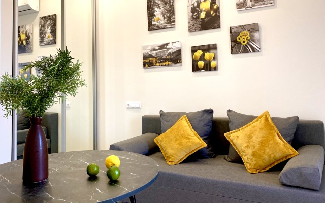 Studiya U Morya Flat