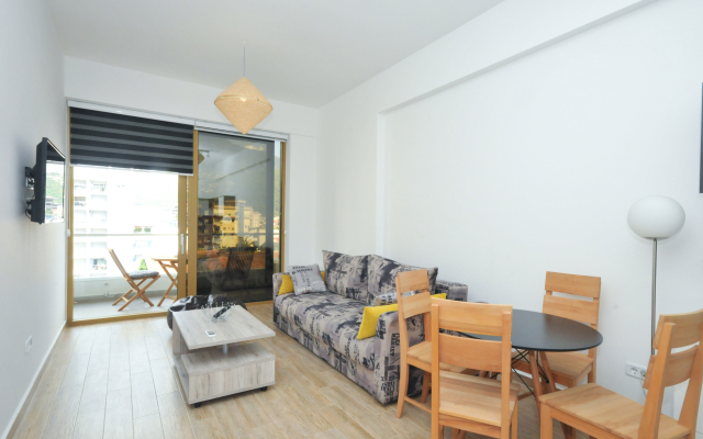 Sea Breeze LUX 1/4 Apartments