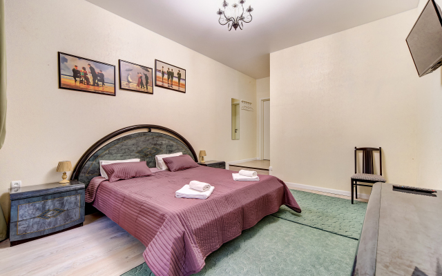 na Marata, 8, kv. 2 Guest Rooms