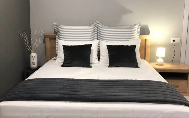 Апартаменты Sverdlovskij prospekt 8V