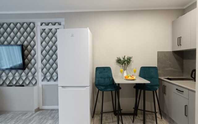 Studiya 700 Metrov Ot Vdnkh S Balkonom Flat