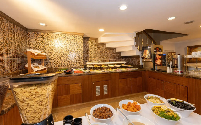 Crestium Hotel Prime Square