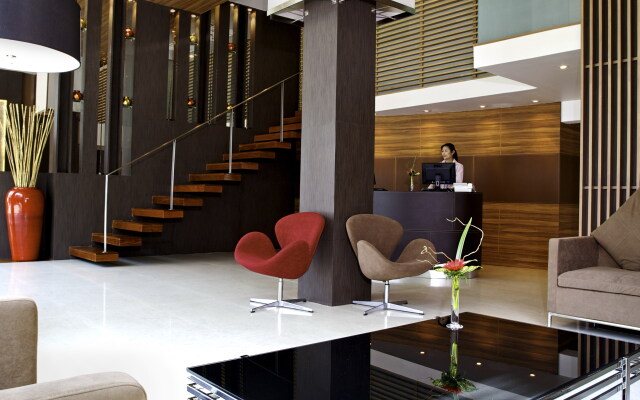 Sacha's Uno Hotel