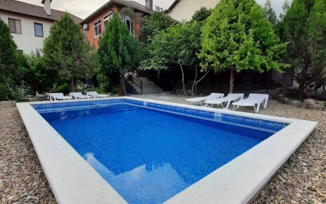 U Harlampyicha Guest House