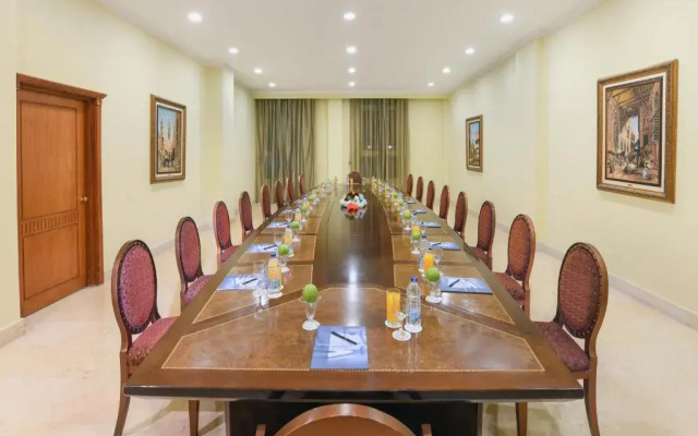 Отель Tolip Aswan