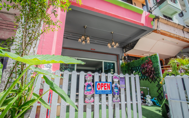 Menulis Coolly House Patong Guest House