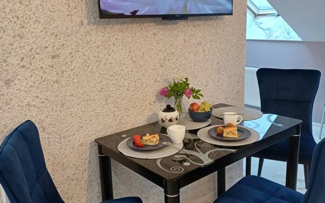 Апартаменты Уютная студия в шаге от пляжа