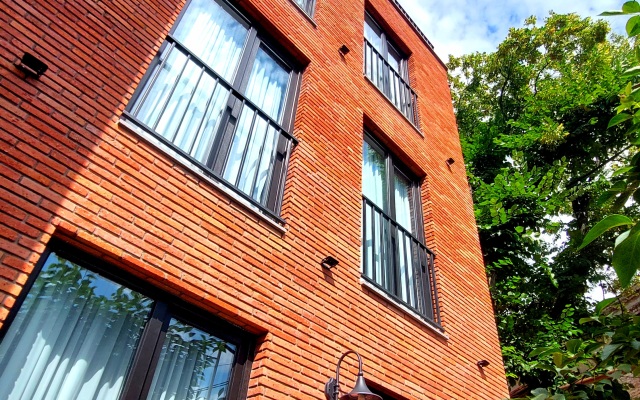 Falcon Boutique Hotel