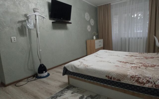 Favorite Home Proletarian 49 Flat
