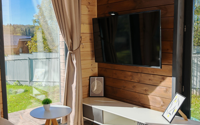 Частный дом Уютный  в Изумрудном