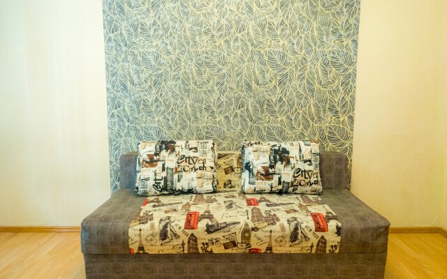 Апартаменты на площади Восстания