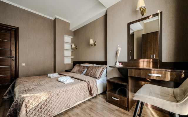 Oplot - Semejnye s odnoj spal'nej i balkonom 3 Apartments