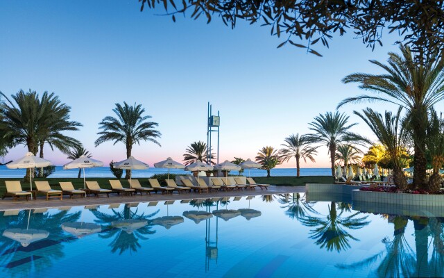 Constantinou Bros Athena Royal Beach Hotel
