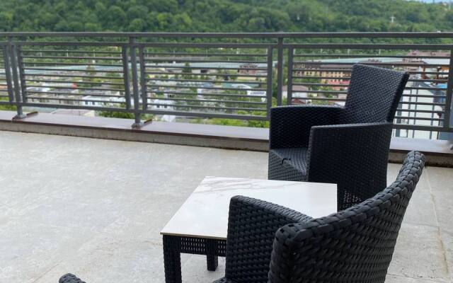Ajax Na Polyanskoy S Terrasoy Na Kryshe Apartments