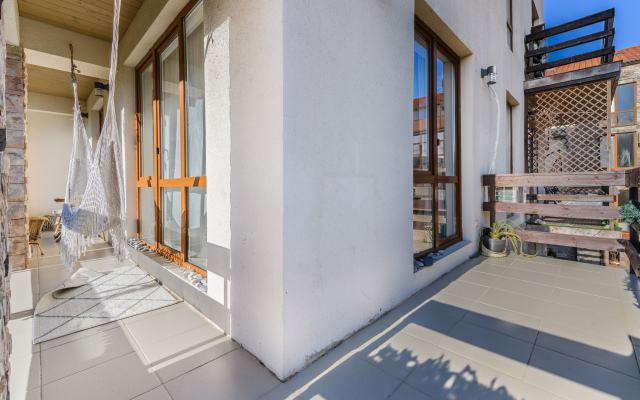 Oplot - Dvuhkomnatnye s krugovym balkonom 5 Apartments