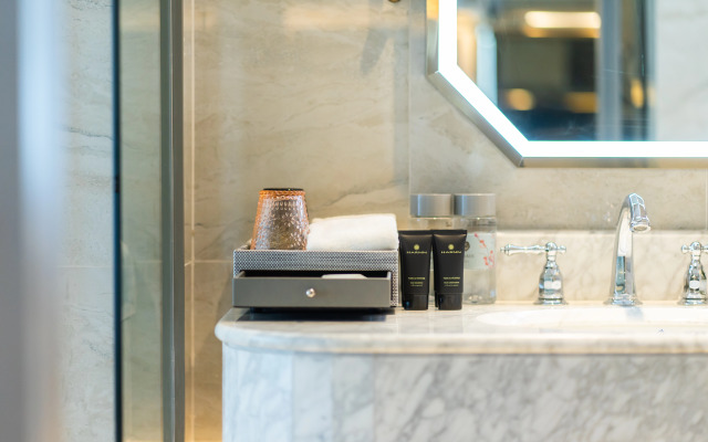 Отель The Salil Riverside Bangkok