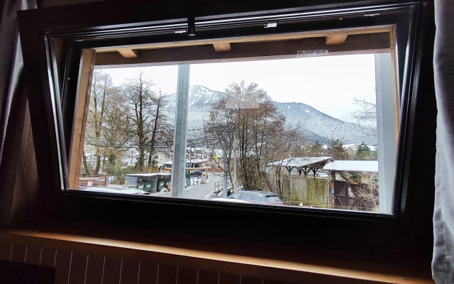 Dom-Studiya V Stile Shale Chalet