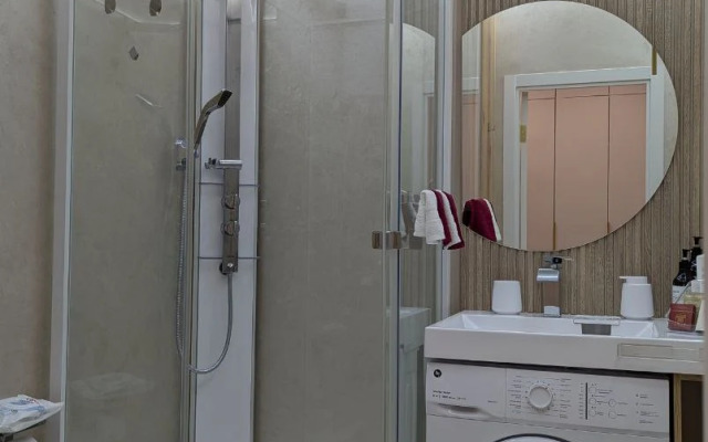 Helenrooms - Uyutnaya Kvartira Na Naberezhnoy Flat
