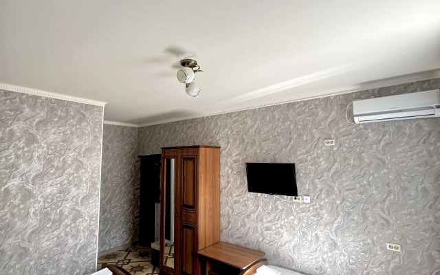 Dvin Guest House