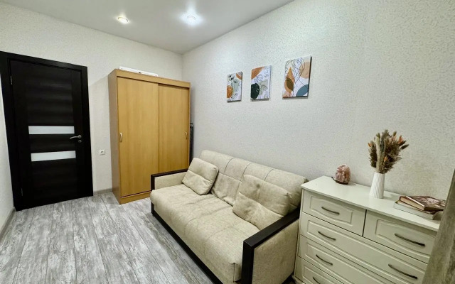 Chistaya Dvushka Ryadom S Parkom M.skhodneskaya M.mitino Flat