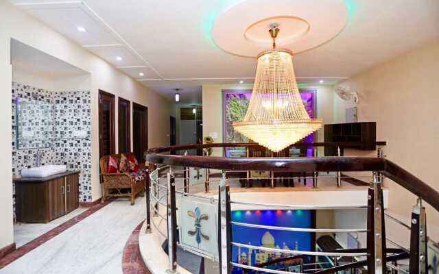 Queen Home Stay Hotel