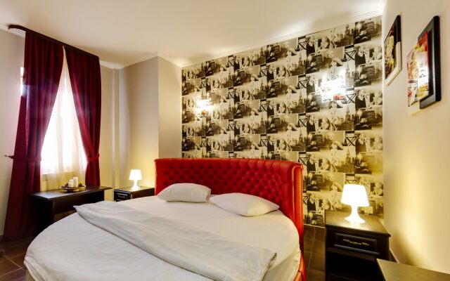 Marton Dona Hotel