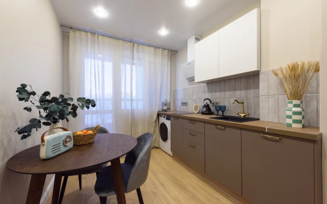 Квартира с камином в сосновом лесу