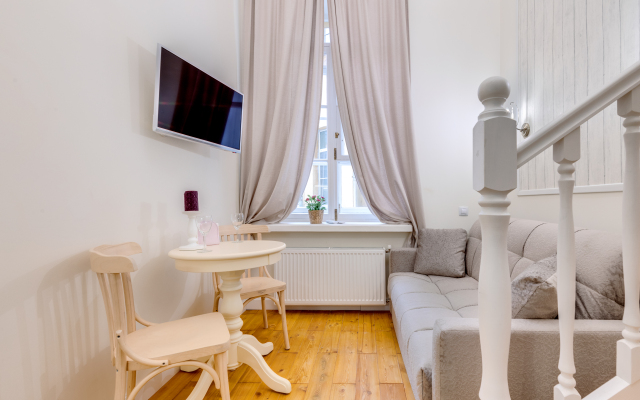 Квартира 1 Консульский Дом Кирочная 8