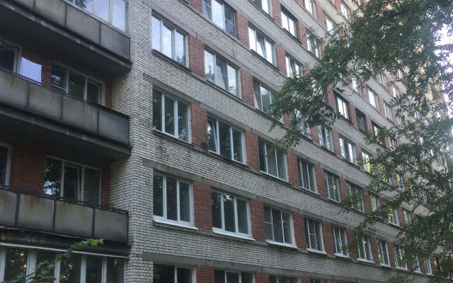 V Rayone Metro Lesnaya Flat