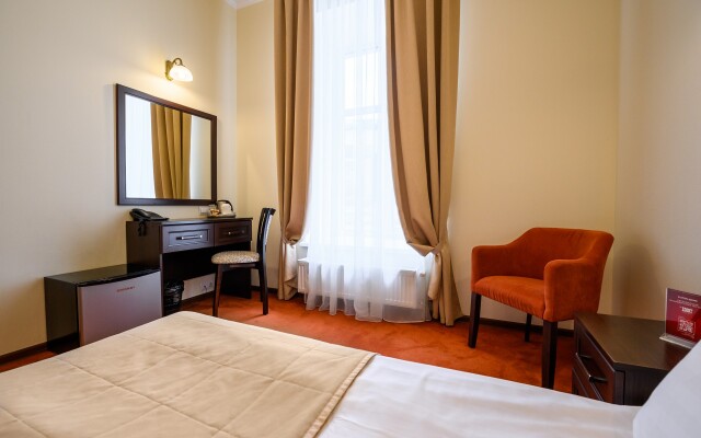 Solo na naberezhnoy reki Moyki 82 Guest house