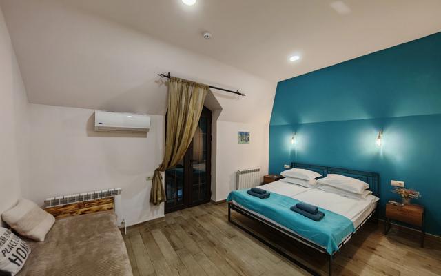 Blur Inn Gallery Hotel