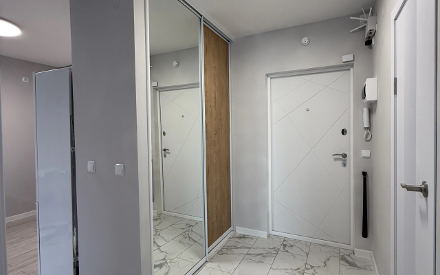 Dvukhomnatnaya Ryadom s Tsentrom Flat