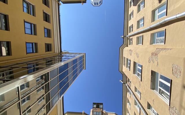 Good Karma Flat on the Petrograd side