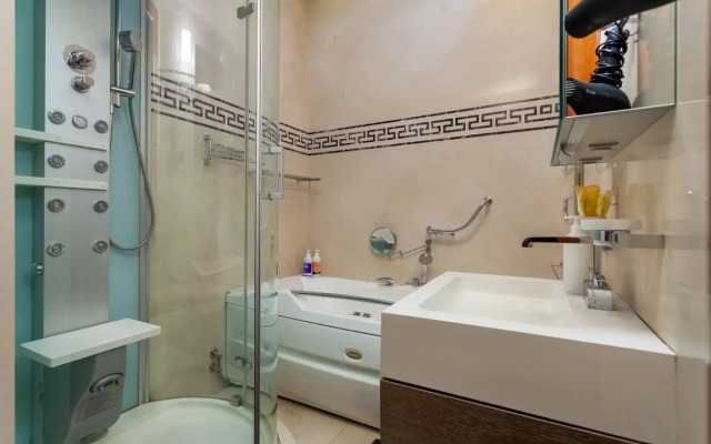 Apartamenty  Roskoshnye s Balkonom i Vidom na Kreml'
