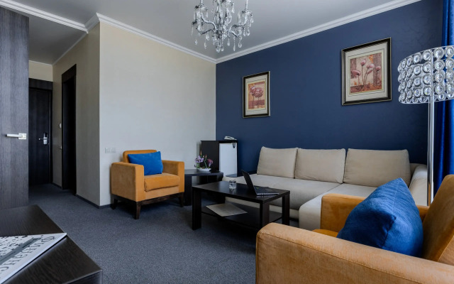 Avrora Hotel