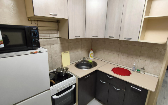Na 1m Etazhe Zhdet Gostey Apartments