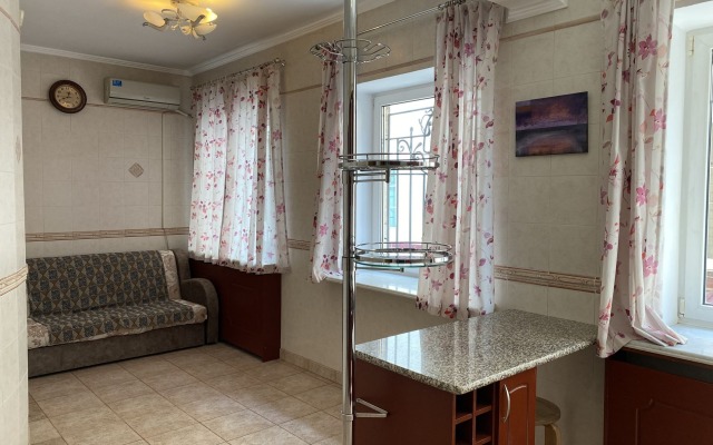 418 Tolstogo 36 Apartments